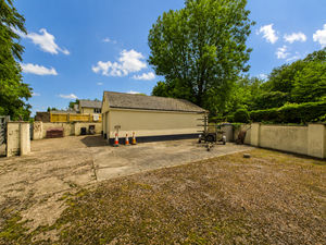 Garage- click for photo gallery